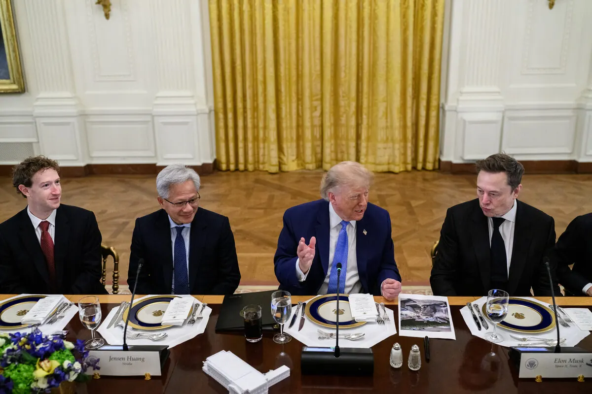 Le président Trump avec Mark Zuckerberg, Jensen Huang et Elon Musk lors du déjeuner sur la super-intelligence dans l’East Room, le 29 septembre 2026. Photo : Daniel Torok / Maison-Blanche